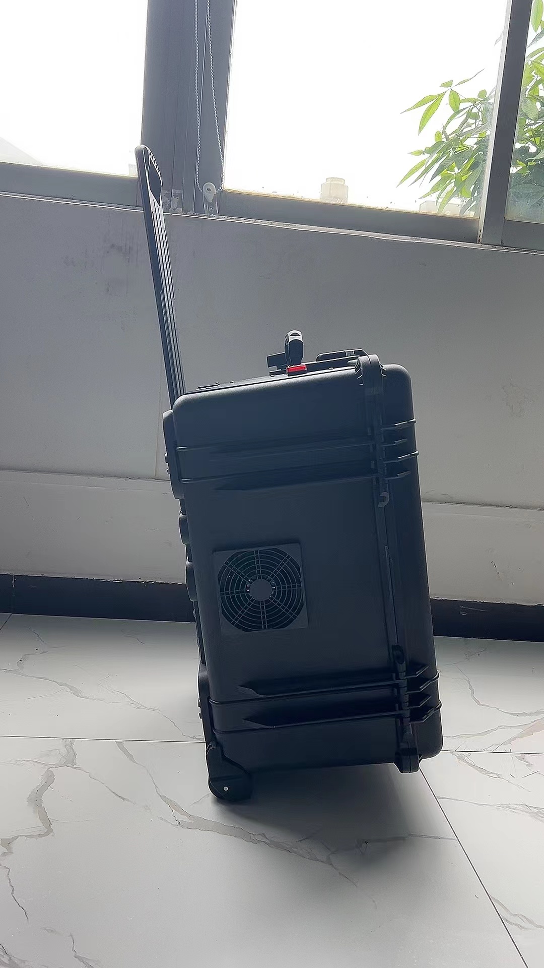 井研手拉箱型移动通信干扰器